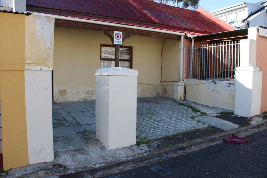 2 Bedroom Property for Sale in Woodstock Western Cape